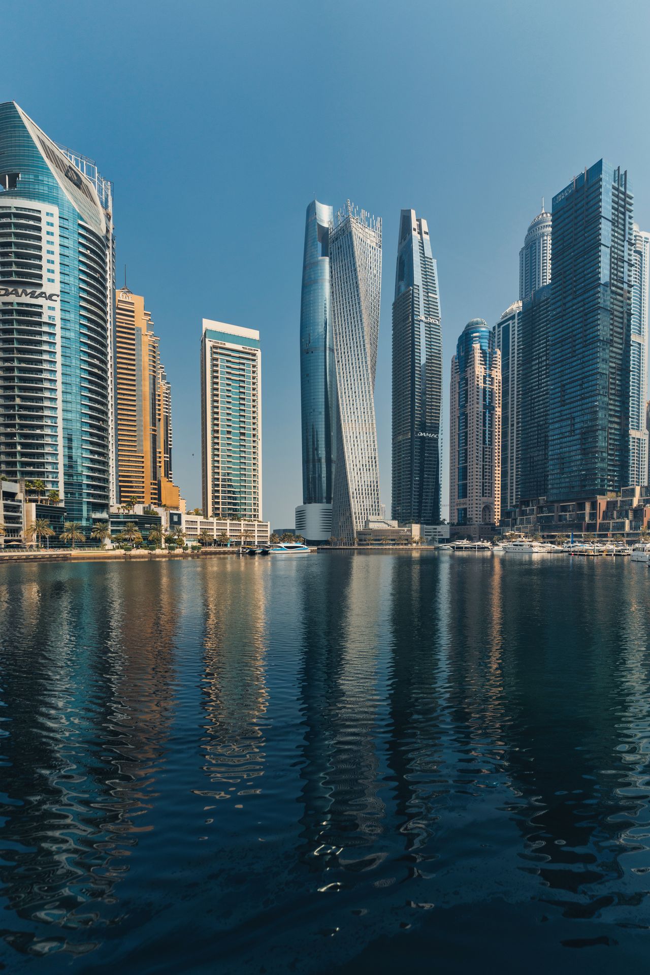 pexels-jdgromov-28350371 UAE